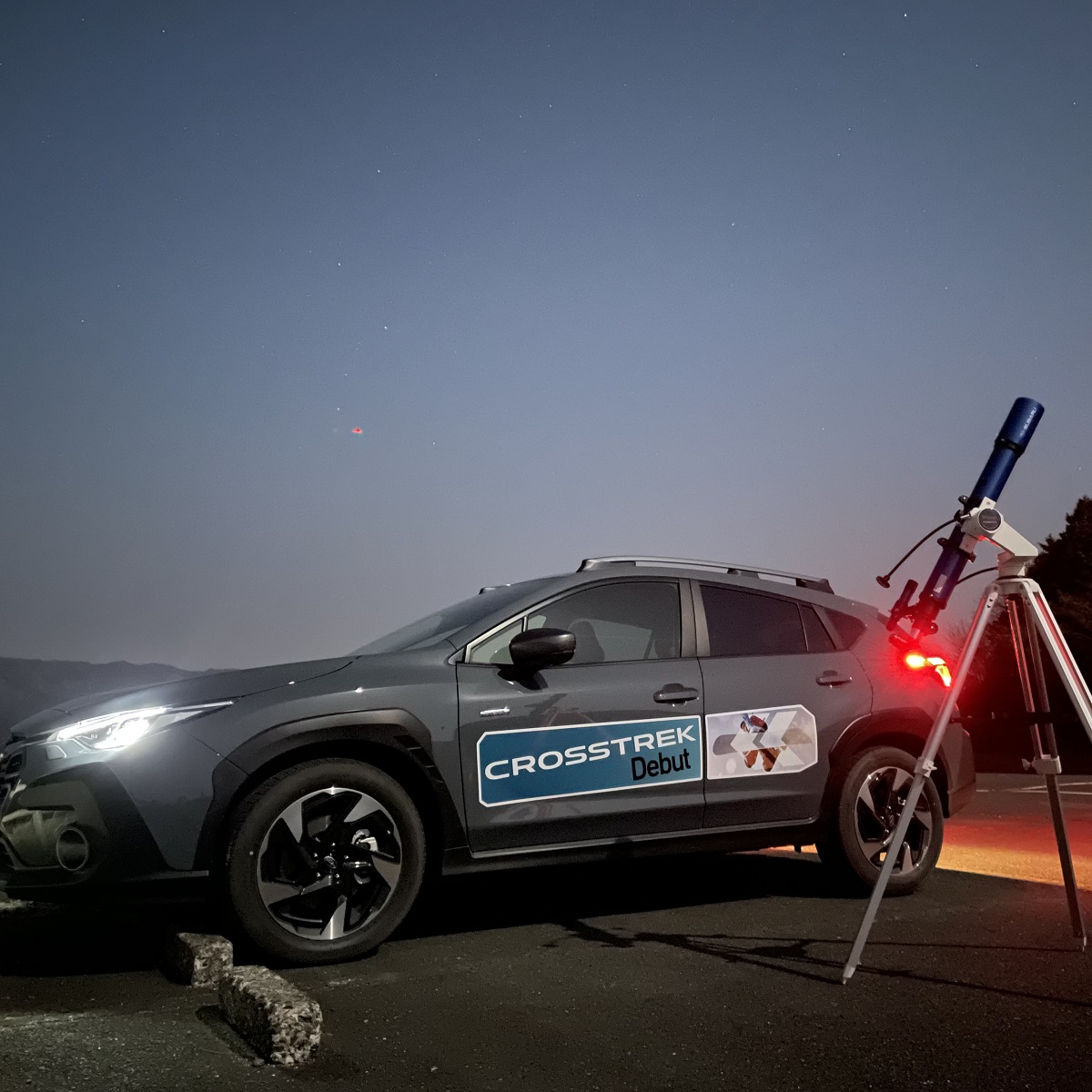 天体観測、駆ける、クロストレックです！